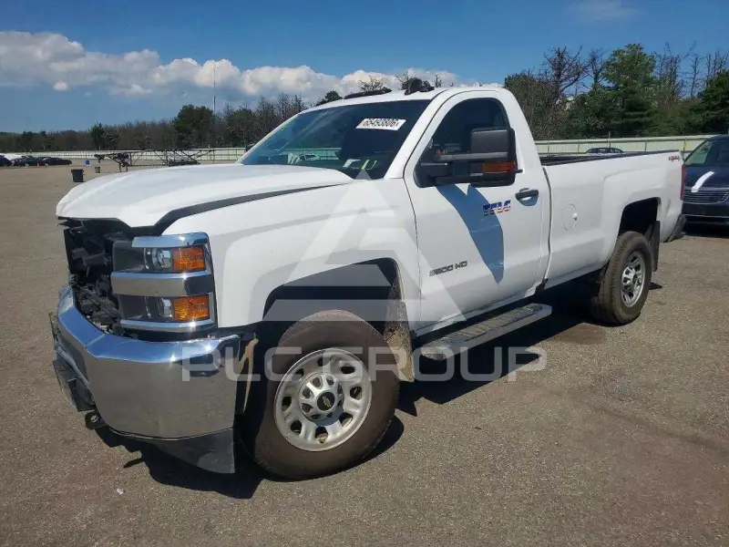 2016 Chevrolet Silverado photo