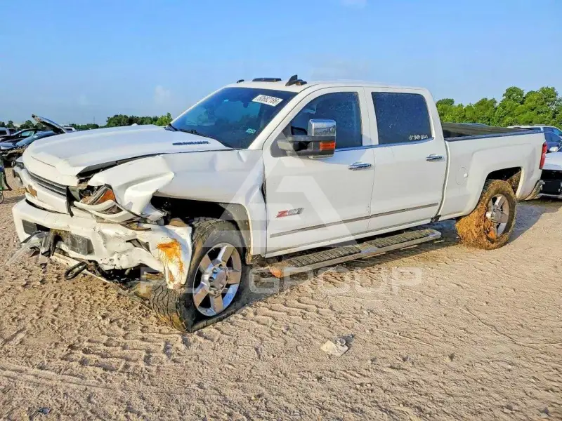 2016 Chevrolet Silverado photo