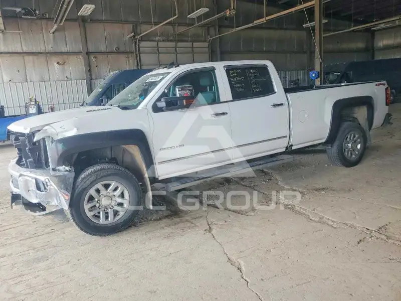 2016 Chevrolet Silverado photo
