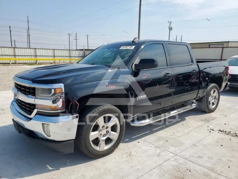2016 Chevrolet Silverado photo