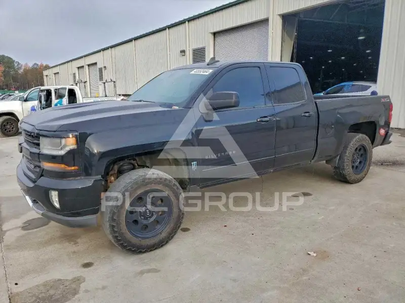 2016 Chevrolet Silverado фото