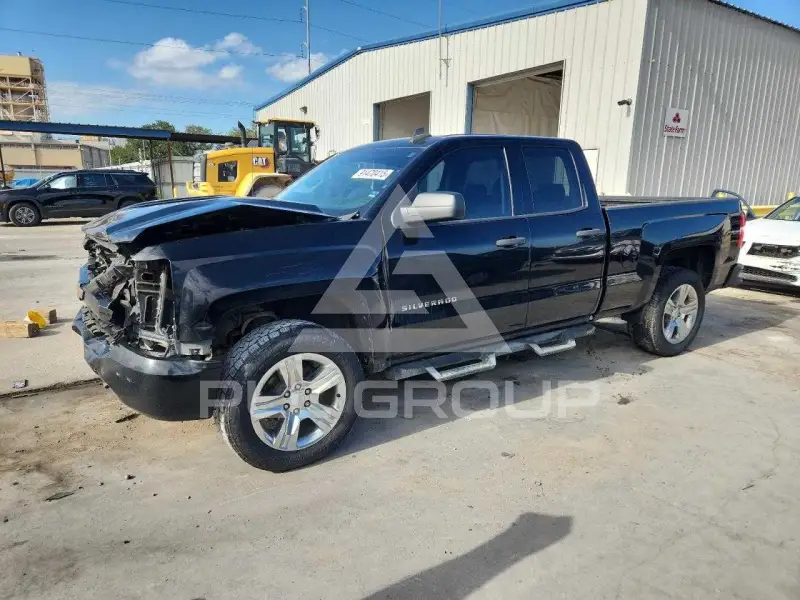 2016 Chevrolet Silverado photo