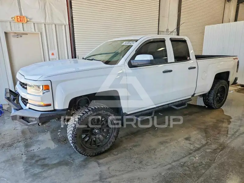 2016 Chevrolet Silverado photo