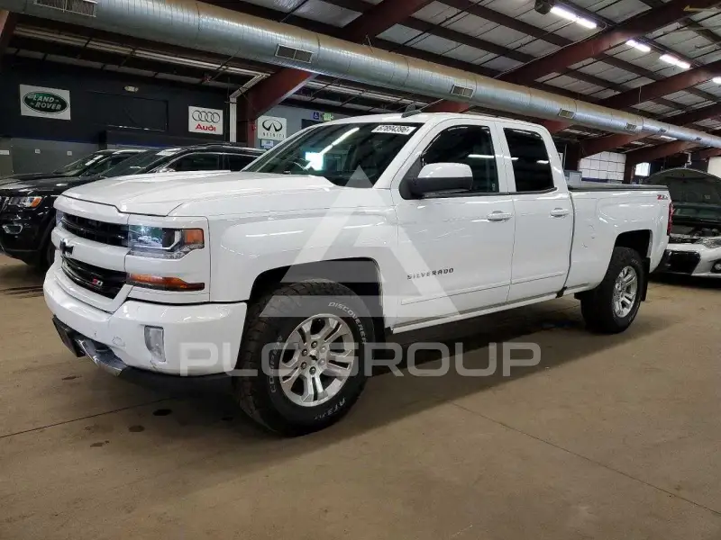 2016 Chevrolet Silverado photo