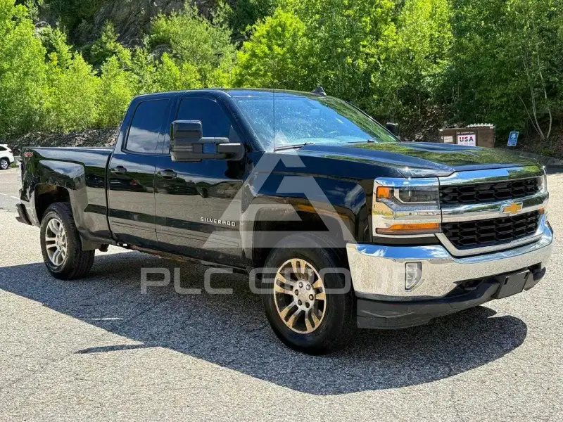 2016 Chevrolet Silverado photo