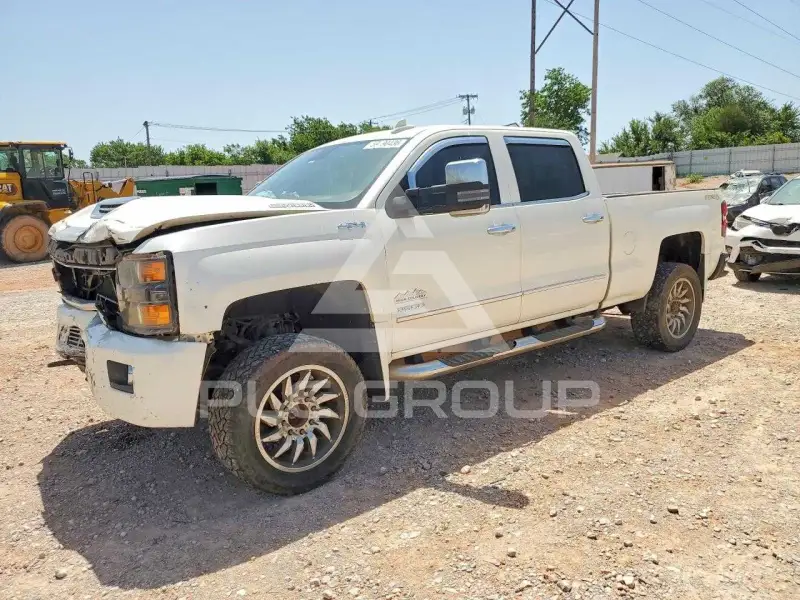 2016 Chevrolet Silverado photo
