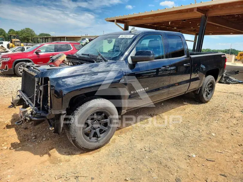 2016 Chevrolet Silverado photo