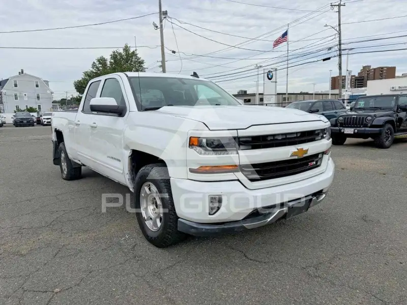 2016 Chevrolet Silverado photo
