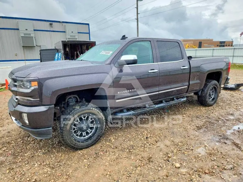 2016 Chevrolet Silverado photo