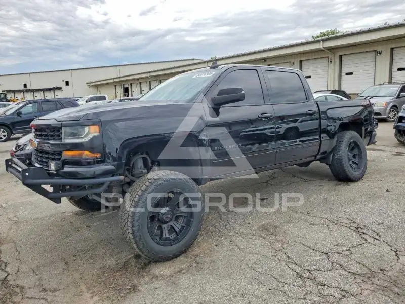 2016 Chevrolet Silverado photo