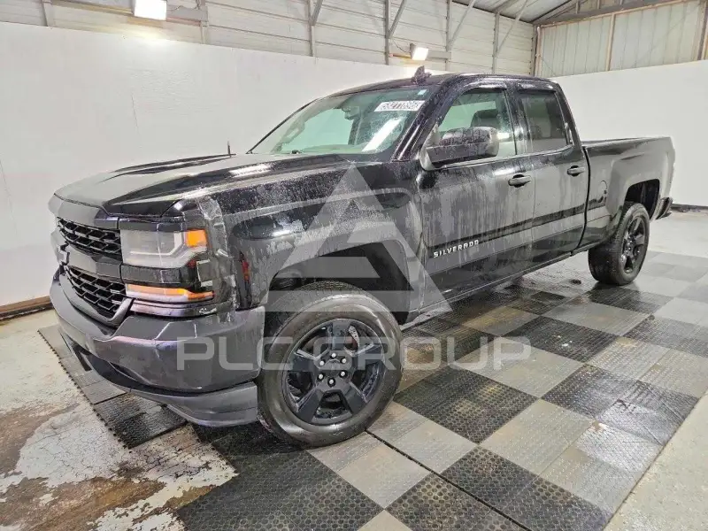 2016 Chevrolet Silverado photo