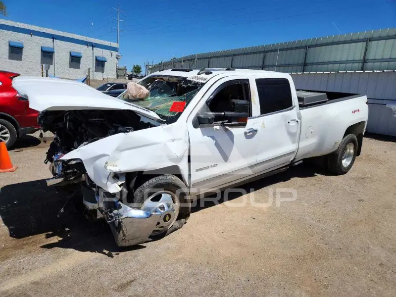 2016 Chevrolet Silverado photo