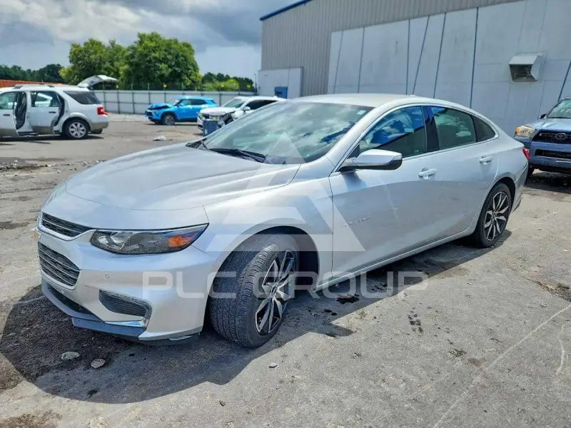 2016 Chevrolet Malibu photo