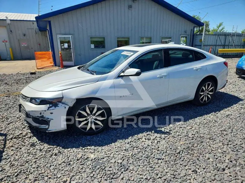 2016 Chevrolet Malibu photo