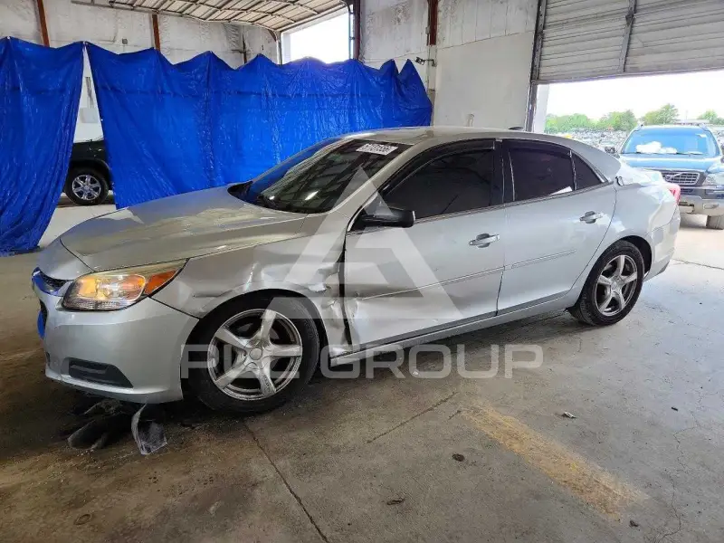 2016 Chevrolet Malibu photo