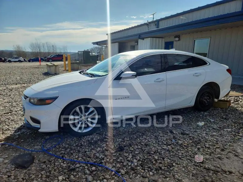2016 Chevrolet Malibu photo