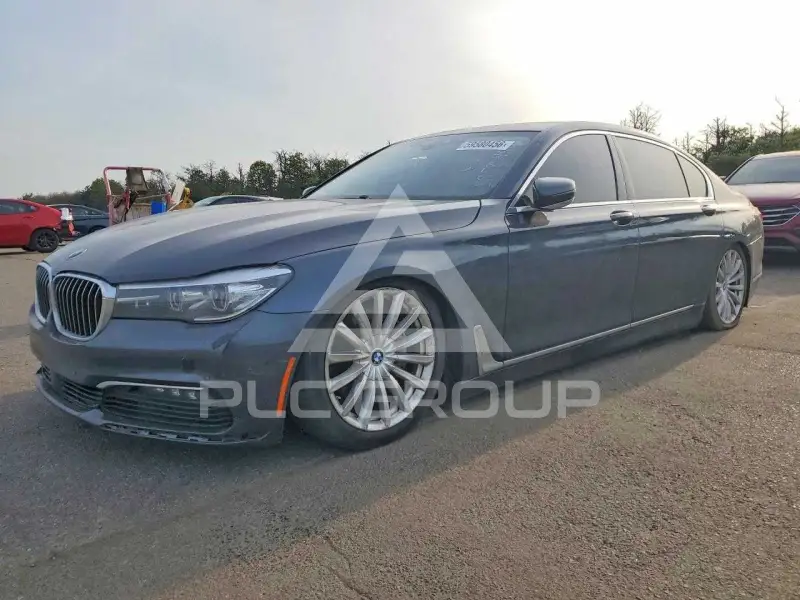 2016 BMW 740 photo