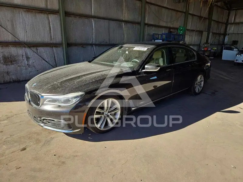 2016 BMW 750 photo