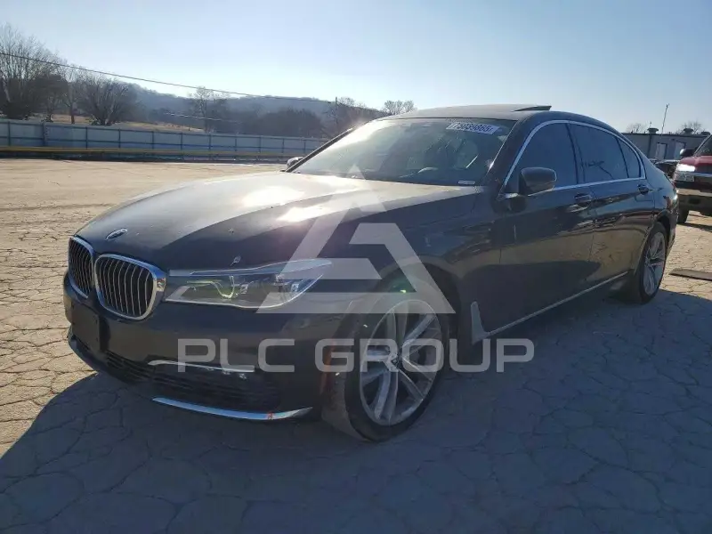 2016 BMW 750 photo