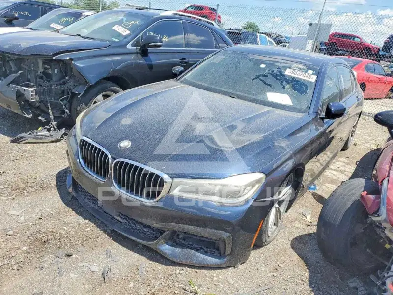 2016 BMW 750 фото