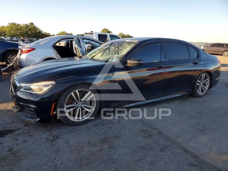 2016 BMW 750 фото