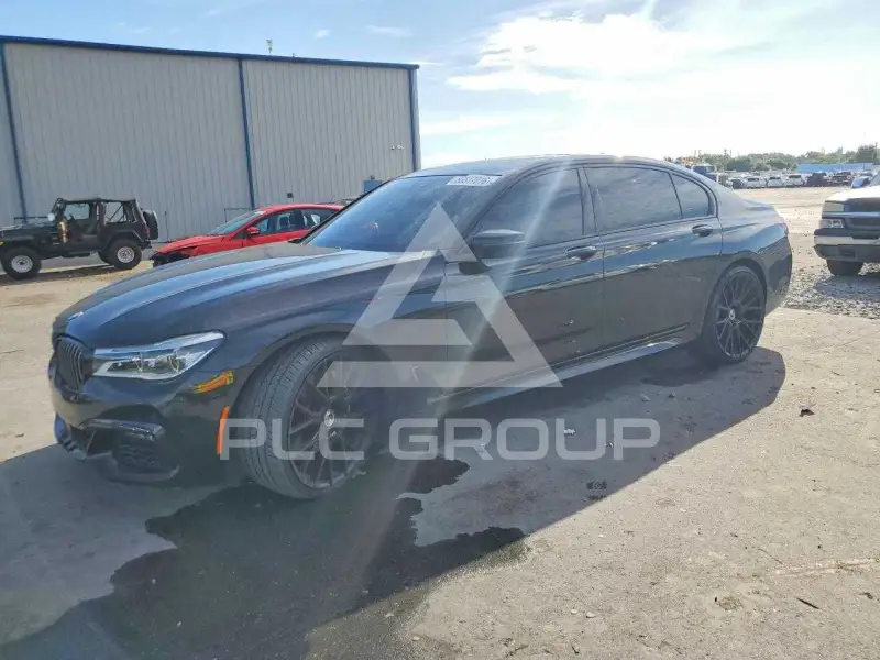 2016 BMW 750 photo