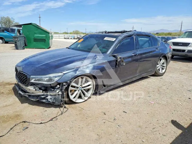 2016 BMW 750 photo