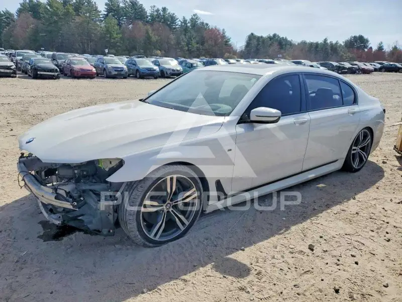 2016 BMW 750 фото