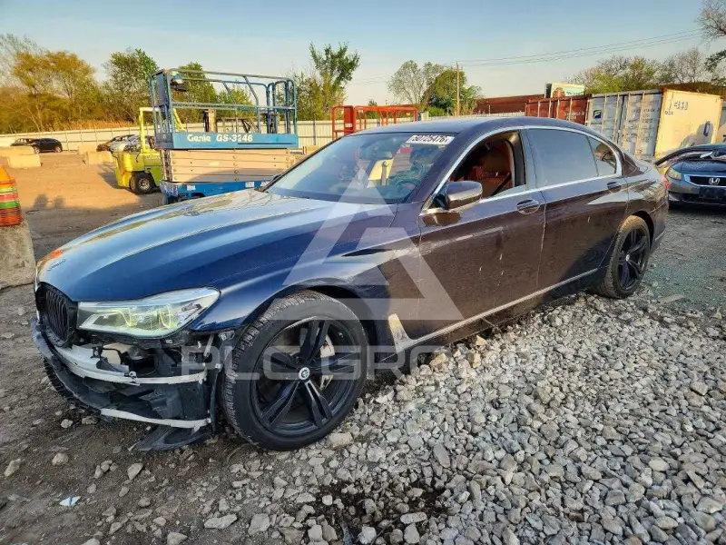 2016 BMW 750 фото