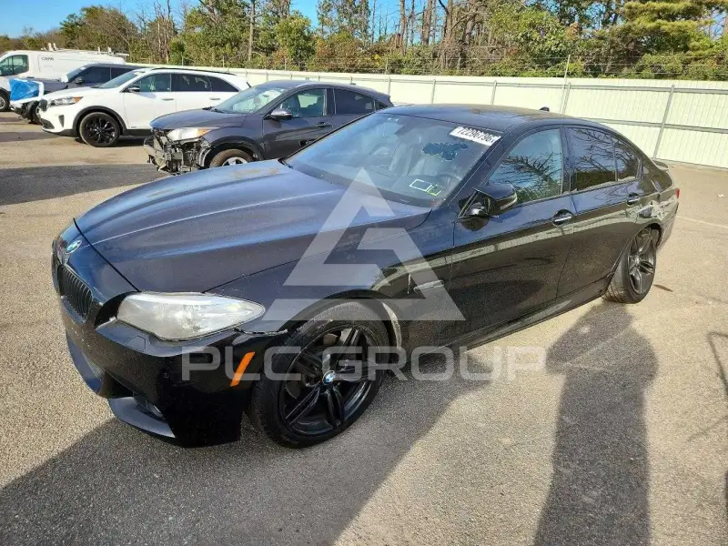 2016 BMW 528 photo