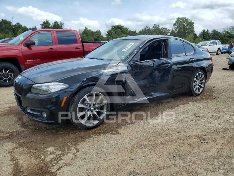 2016 BMW 528 photo