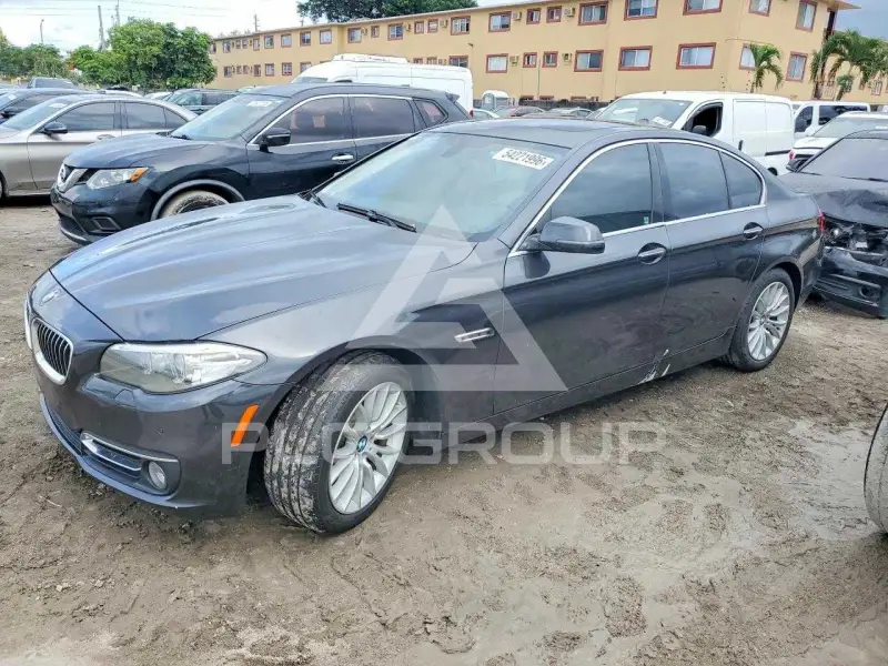 2016 BMW 528 photo