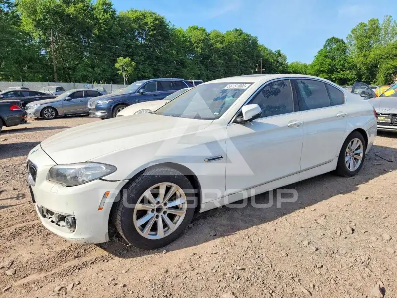 2016 BMW 528 photo