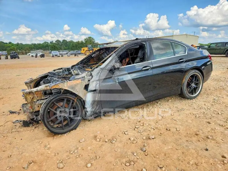 2016 BMW 528 photo