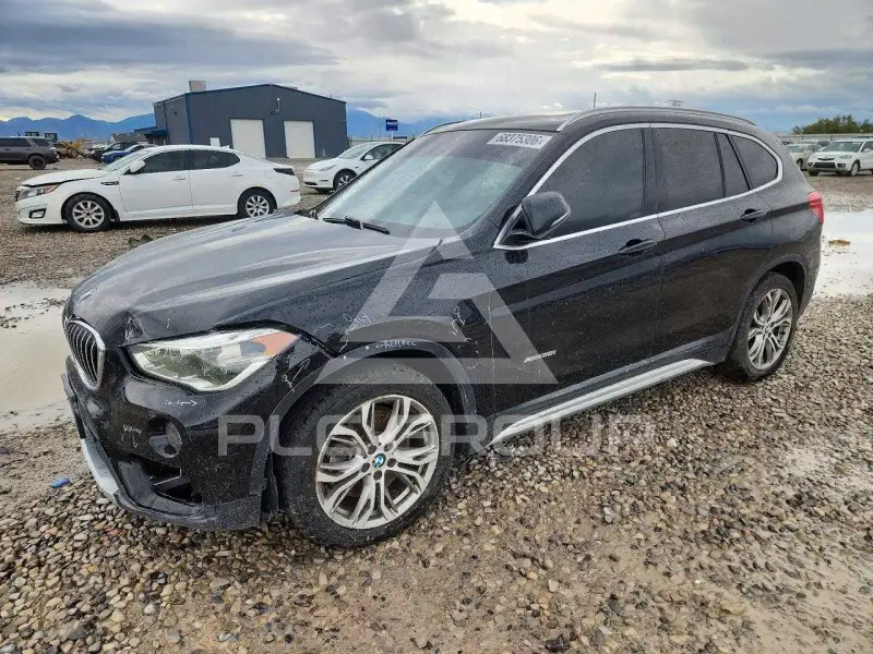 2016 BMW X1 photo