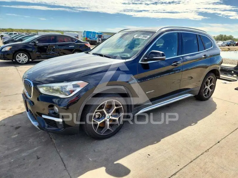 2016 BMW X1 photo