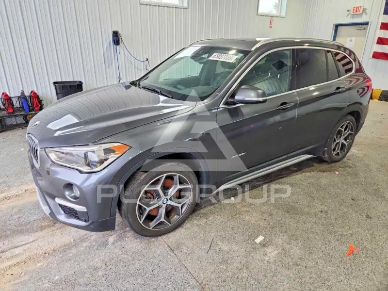 2016 BMW X1 фото