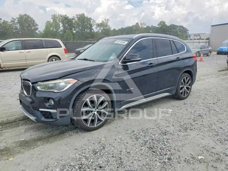 2016 BMW X1 фото