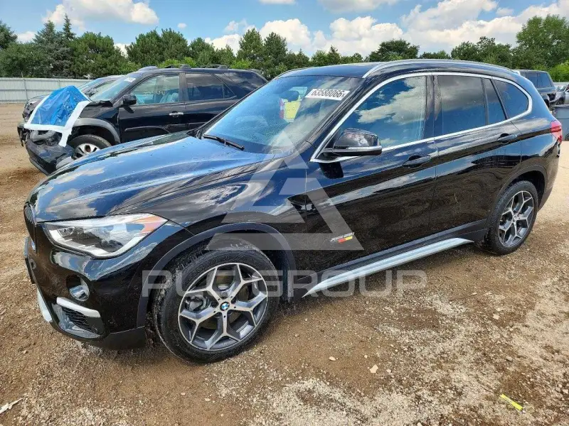 2016 BMW X1 фото
