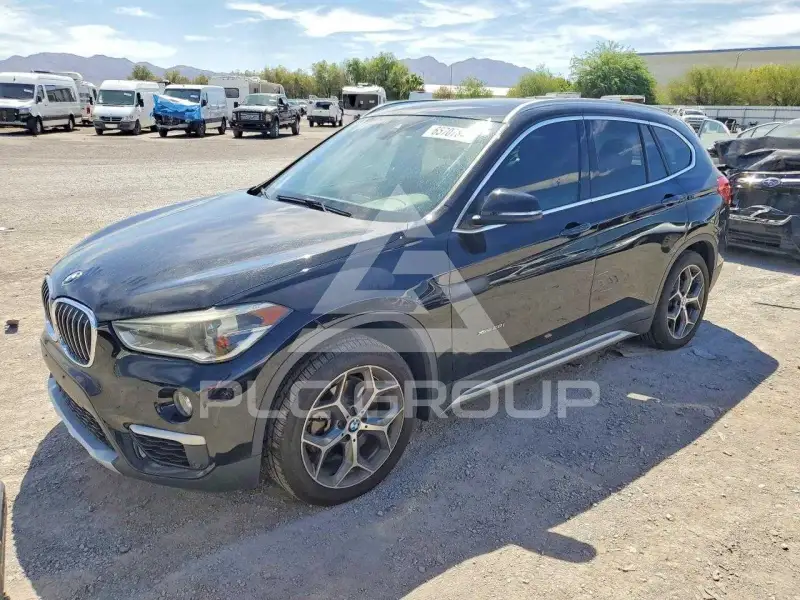 2016 BMW X1 фото
