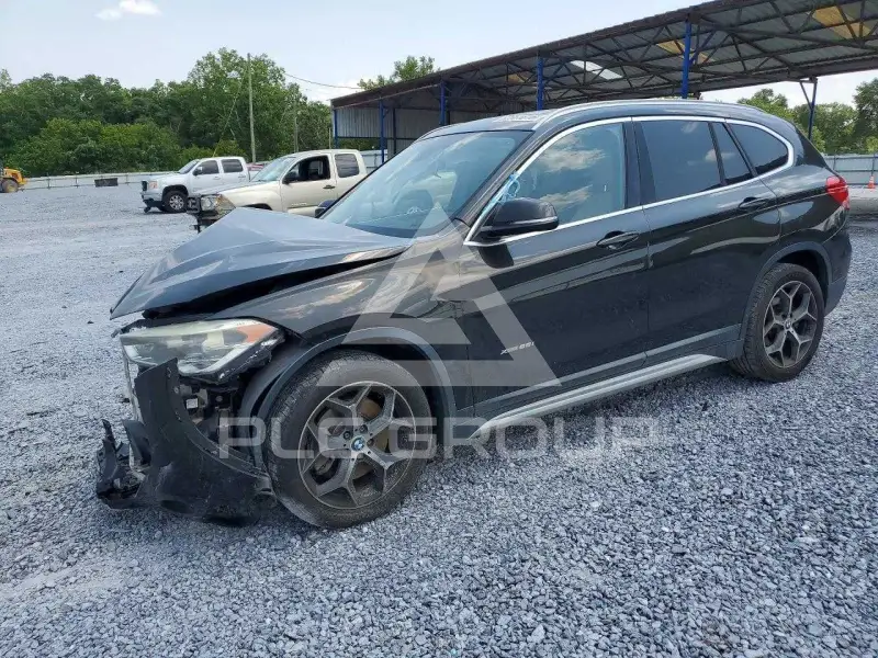 2016 BMW X1 photo