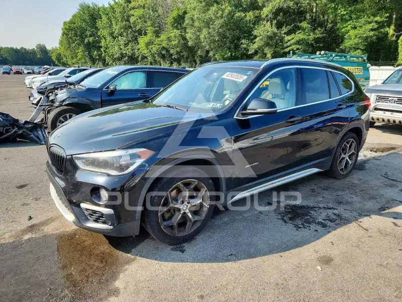 2016 BMW X1 фото