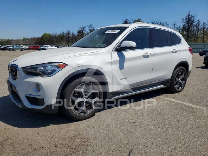 2016 BMW X1 фото