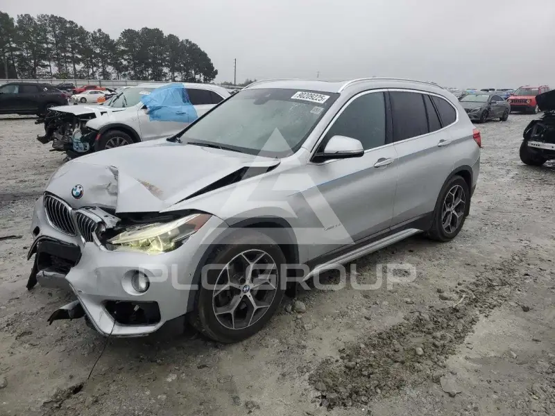 2016 BMW X1 photo