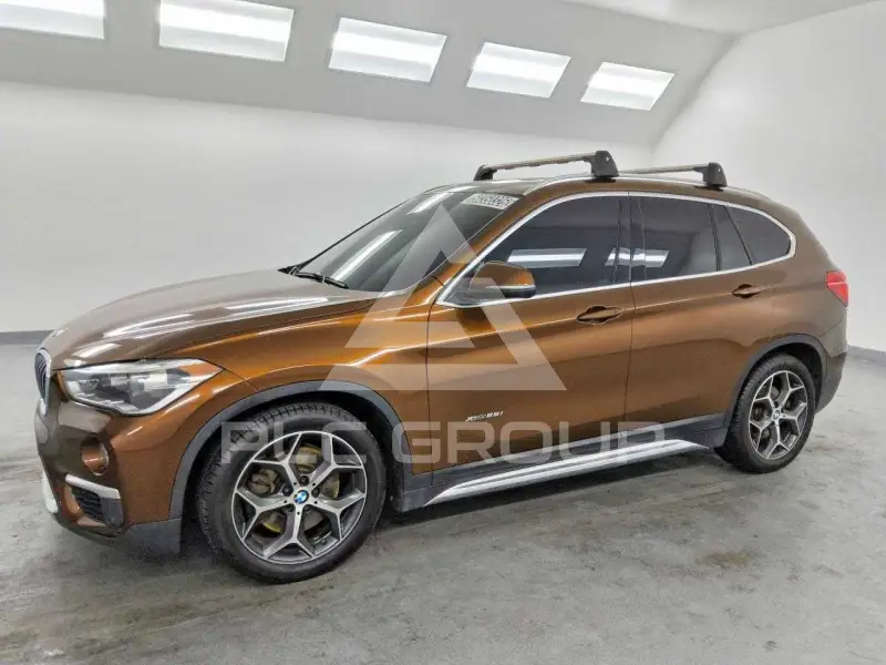2016 BMW X1 фото