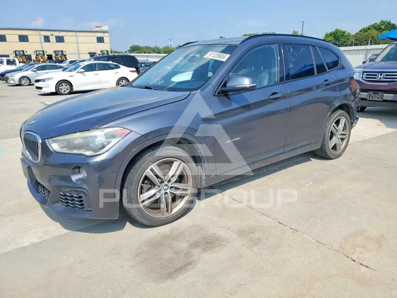 2016 BMW X1 photo