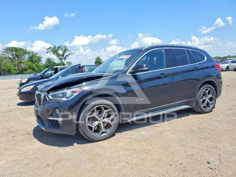 2016 BMW X1 фото