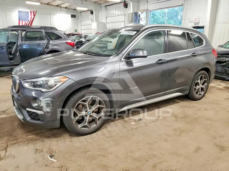 2016 BMW X1 фото