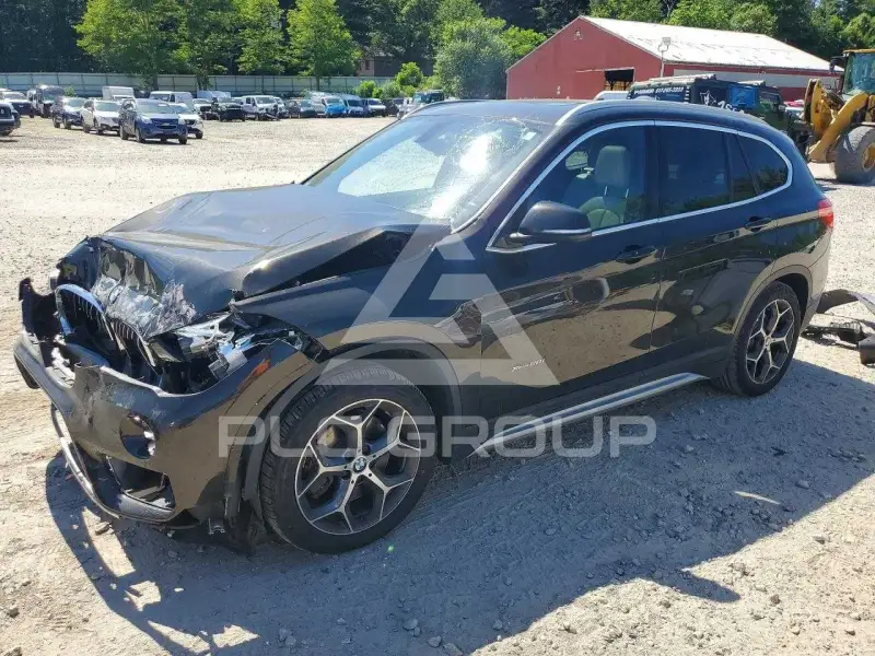 2016 BMW X1 фото