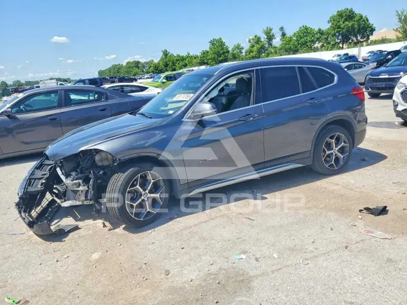 2016 BMW X1 photo